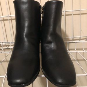 Uniqlo Side-Zip short boots